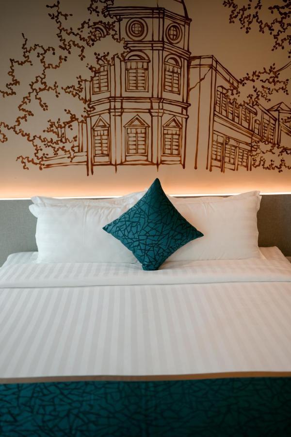 Hotel The 3*